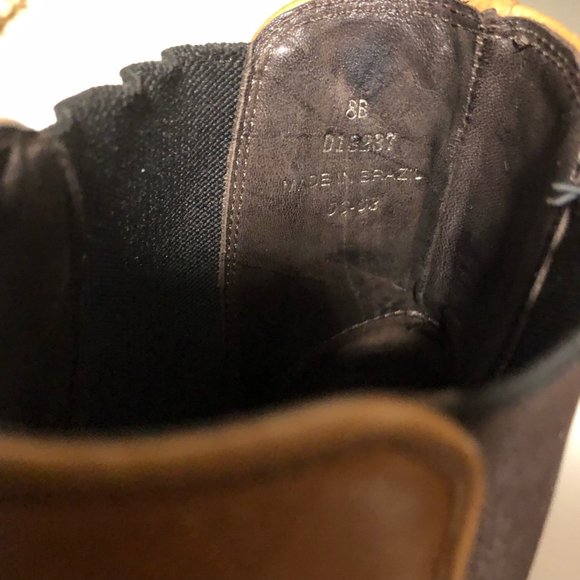 HPπ COLE HAAN Country Vibram Leather EUC Brown Heeled Ankle Boots 8B Like NEW - Picture 15 of 16
